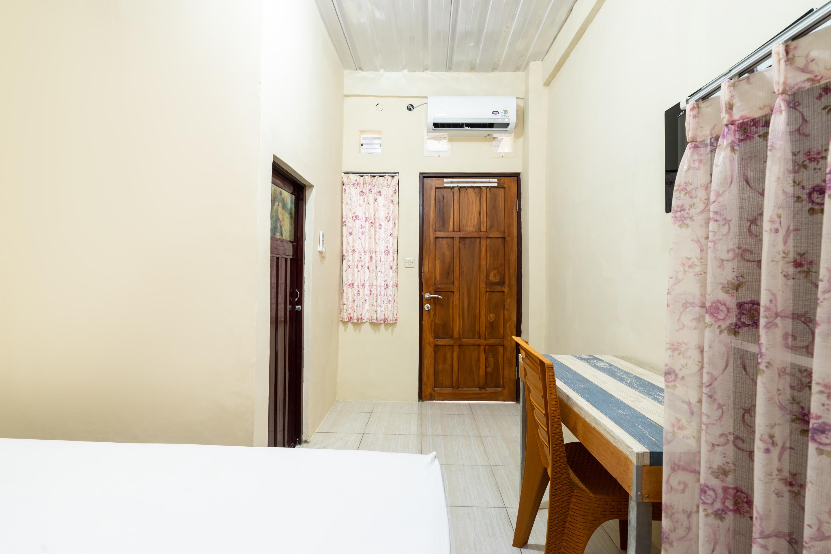 Oyo 2098 Homestay Kk Ngaglik Bagian luar foto